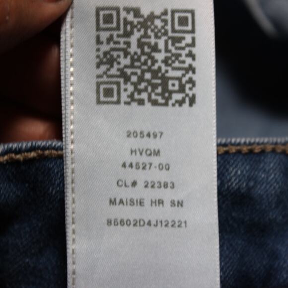 True Religion Shorts Womens 26 Blue Denim High Rise Raw Hem Maisie - Picture 8 of 8